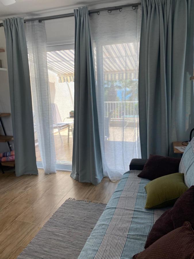 Coral Bay Modern Renovated Apartment By The Sea Paphos Exteriör bild