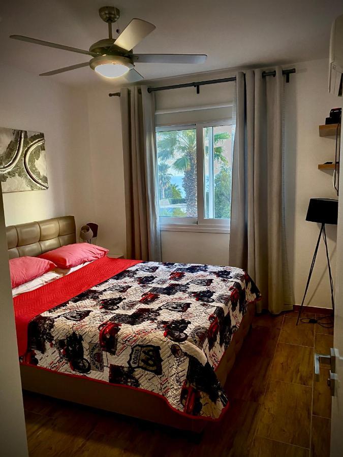 Coral Bay Modern Renovated Apartment By The Sea Paphos Exteriör bild
