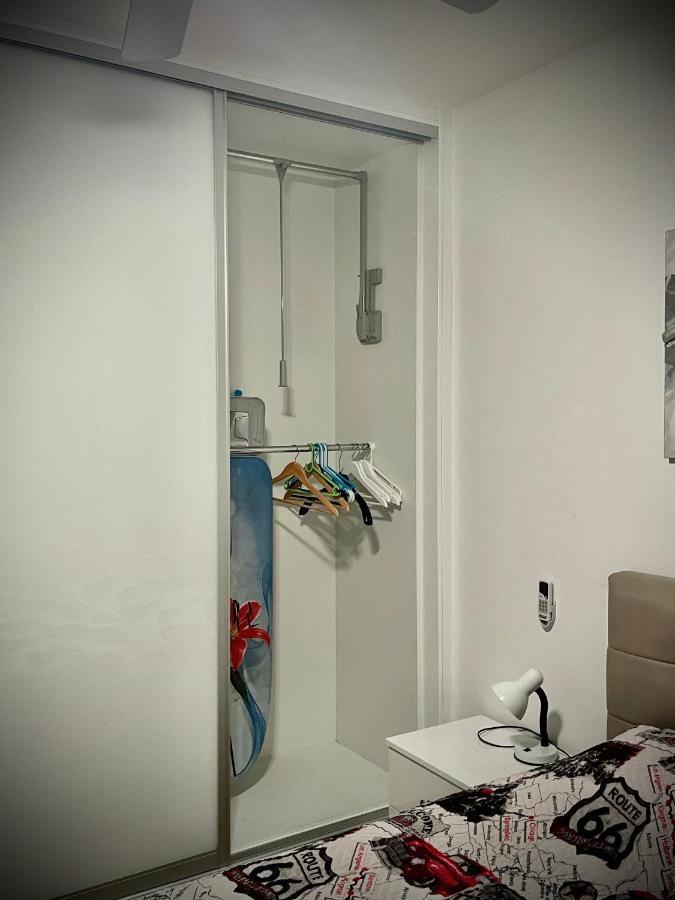 Coral Bay Modern Renovated Apartment By The Sea Paphos Exteriör bild