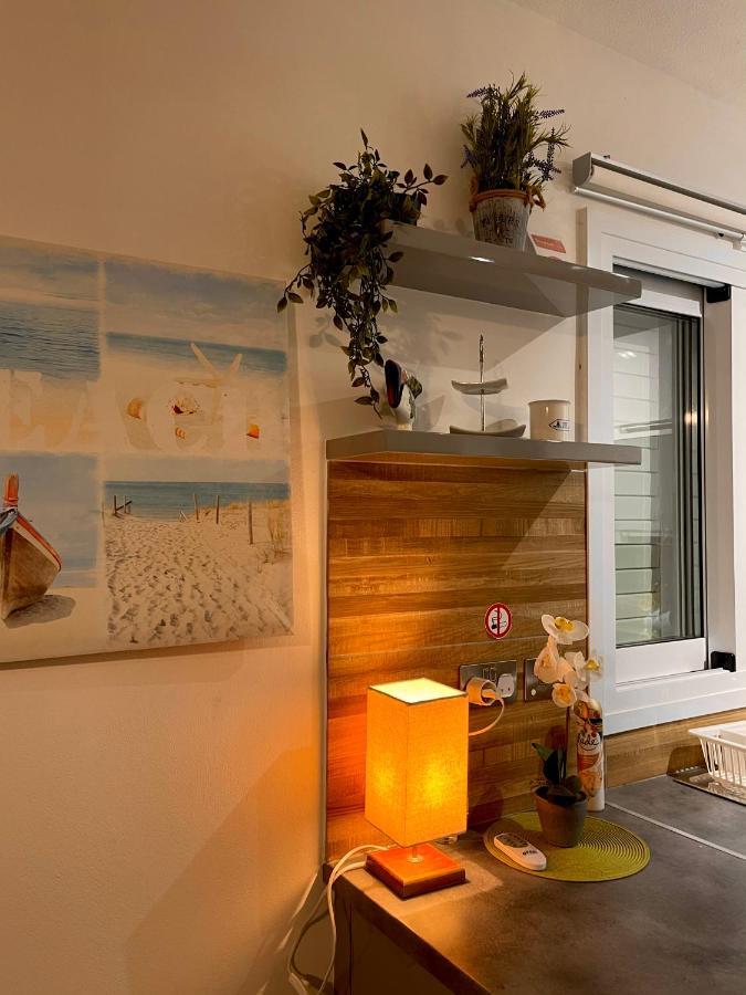 Coral Bay Modern Renovated Apartment By The Sea Paphos Exteriör bild